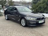 BMW 520d Autom. *DISPLAY KEY*HEAD UP*SURROUND VIEW* - BMW 5er Reihe: Head Display