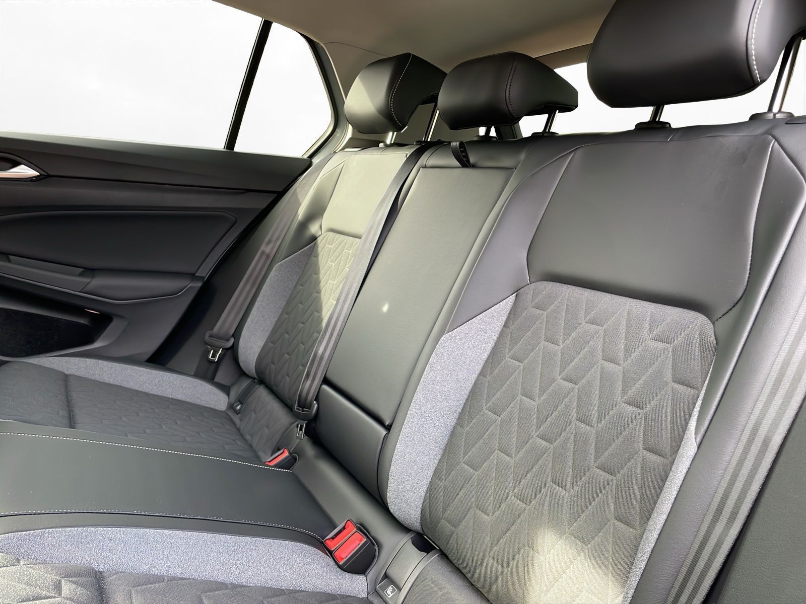 Volkswagen Golf - Bild 11