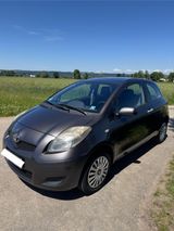 Toyota Yaris mit TÜV  / Guter Zustand /8-Fach-Bereifung - Gute Kleinwagen gebraucht