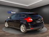 Ford Focus Lim. Champions Edition AHK°NAVI°SHZ°PDC - Ford Focus: Schwarz, Edition