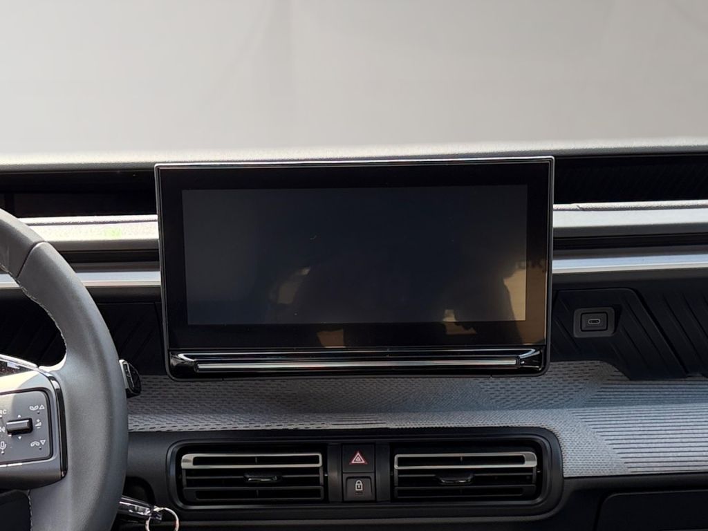 Fahrzeugabbildung Citroën e-C3 Aircross 113 Standard-Range MAX