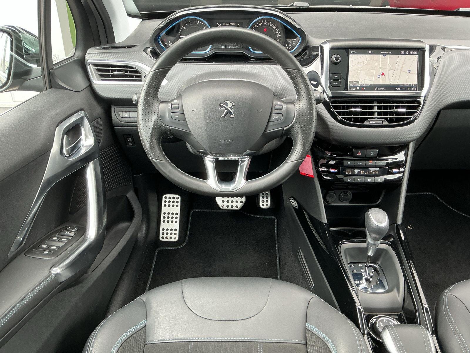 Peugeot 2008 1.2 AUT Crossway LED PANO NAVI SHZ RFK PDC