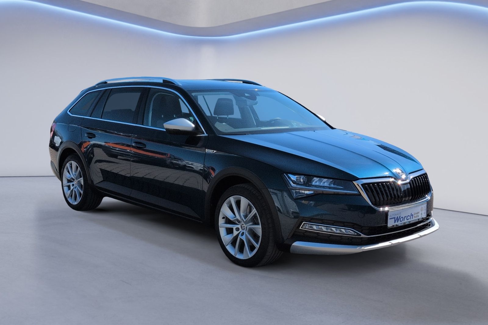 Superb Scout 2.0 TDI DSG 4x4 AHK+PANO+STHZ