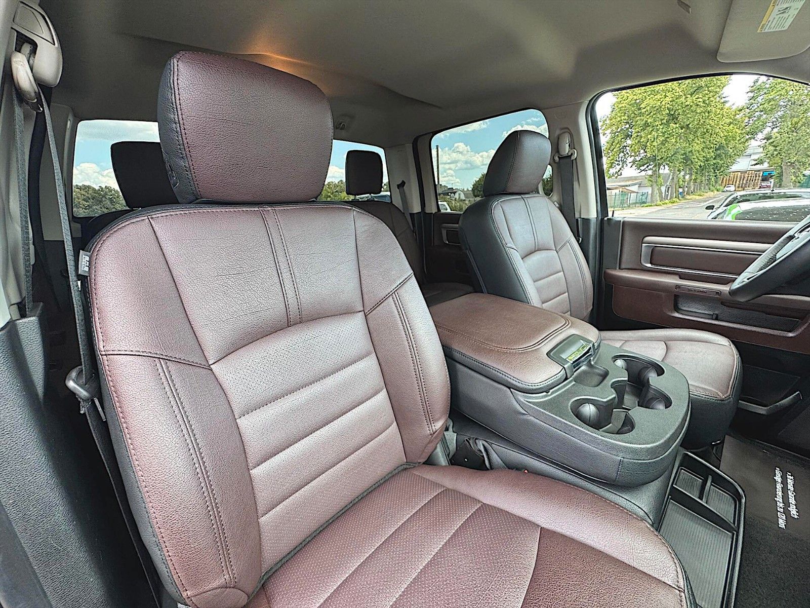 Fahrzeugabbildung Dodge RAM 5.7 V8 HEMI SPORT CrewCab 6 Sitze LPG PRINS