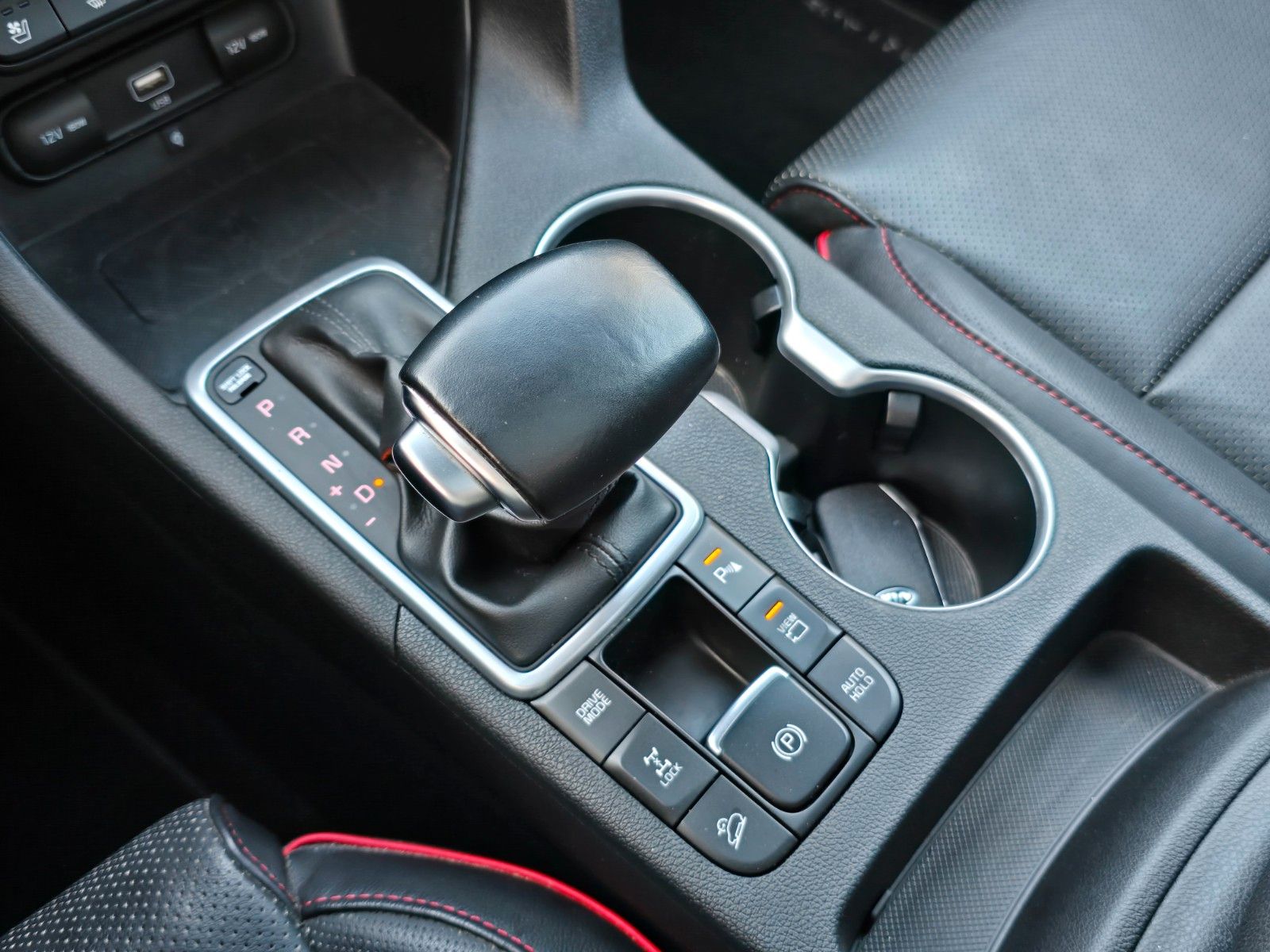Fahrzeugabbildung Kia SPORTAGE D2.0 185 48V AWD AT8 GTL GD TEC AHK