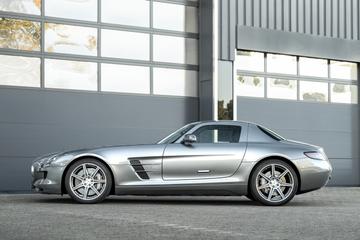 صورة 2 لـ 2011 Mercedes-BENZ SLS AMG
