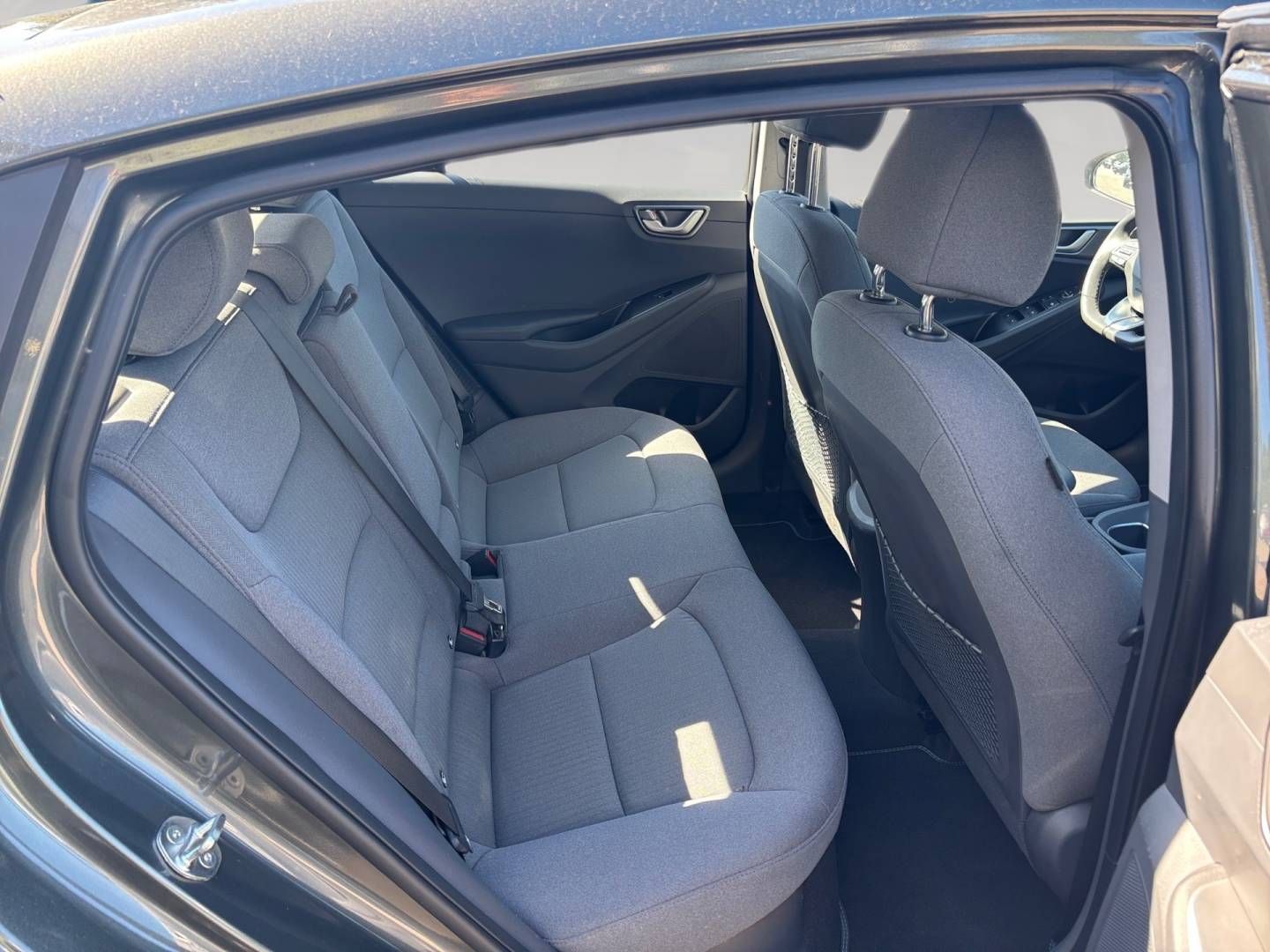Fahrzeugabbildung Hyundai IONIQ Facelift PLUG IN Hybrid TREND-Paket