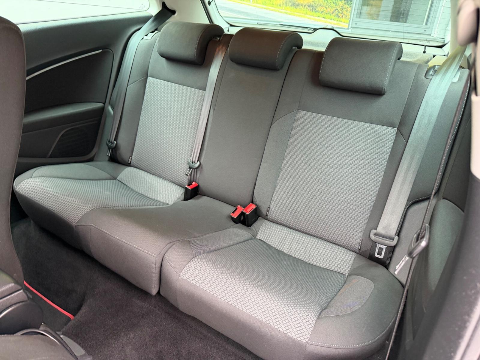 Volkswagen Polo V Highline AUTOMATIK/NAVI/LEDER/SHZ/KLIMAA