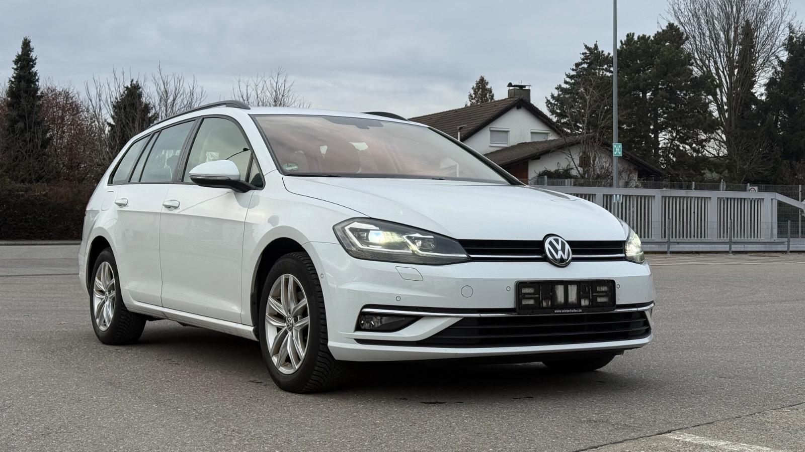 Volkswagen VII Variant Comfortline BMT/LED/Zahnriemen neu