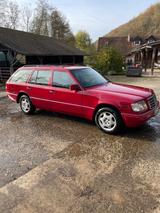 Mercedes-Benz E 300 TD Turbo 4matic - Mercedes-Benz E 300 Turbo mit Diesel-Antrieb