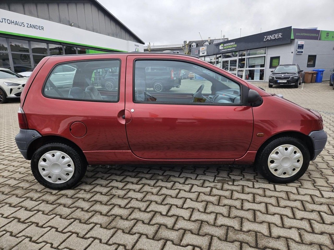 Fahrzeugabbildung Renault Twingo Automatik Verkauf nur an Händler Gewerbe!