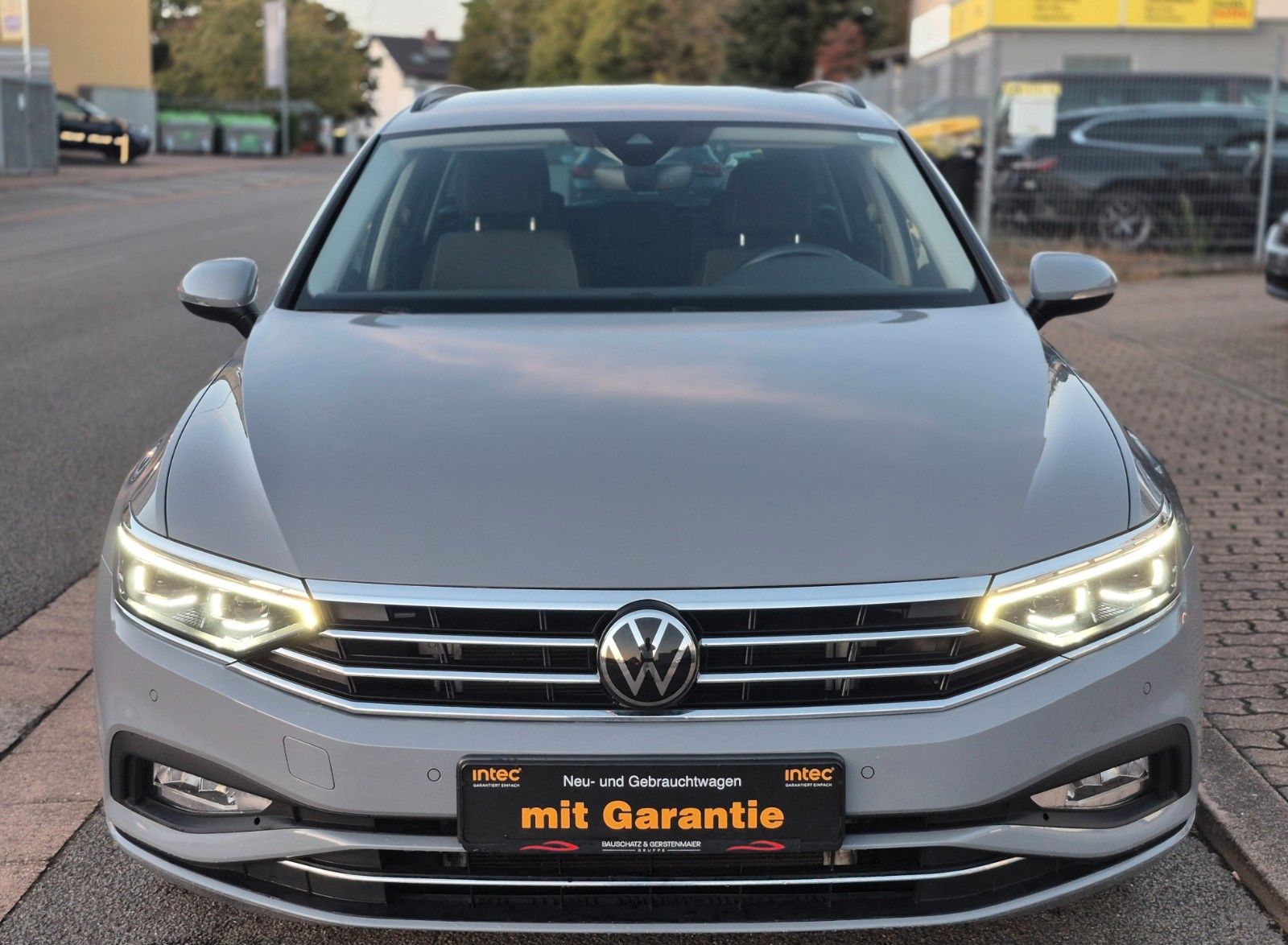 Volkswagen Passat 2.0TDI*150PS*6Gang*ACC*IQLED*1HAND imagem 2