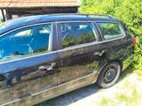 Volkswagen Passat 1.6 FSI Kombi Klima 8 Fach bereift  - Volkswagen Passat mit Benzin-Antrieb: Kombi, 1.8