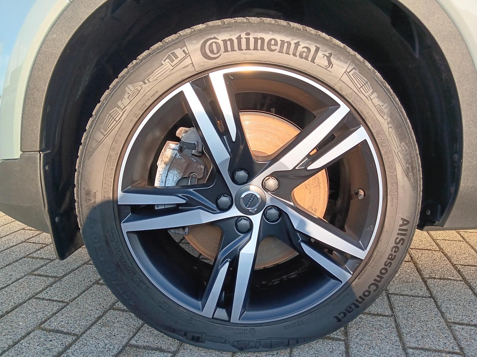 Fahrzeugabbildung Volvo XC40 T4 Recharge R-Design 'AHK ,360-Cam'