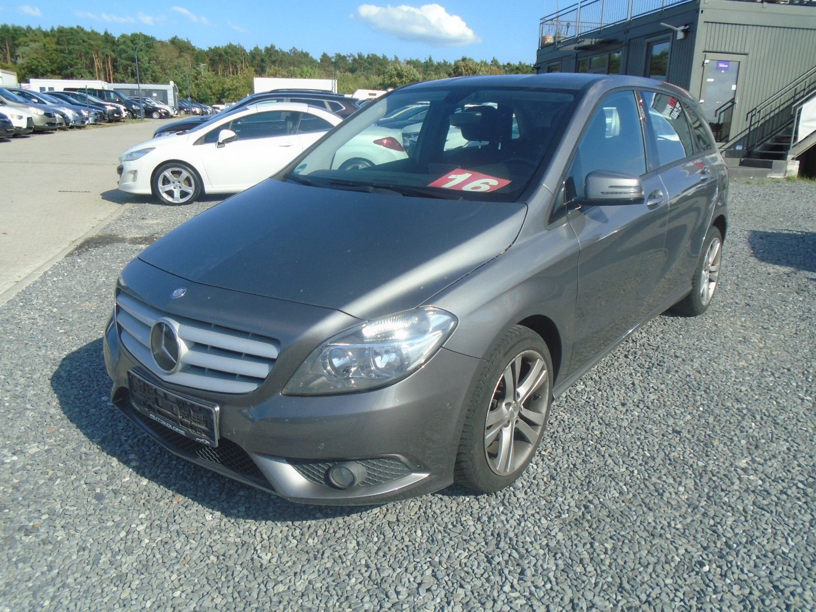 Mercedes B 180 2013, 1.8D dīzelis, Automāts, Furgons, Pelēks — Latvijā