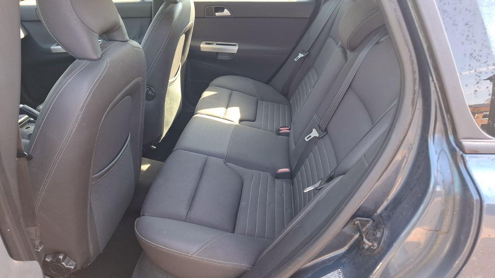 Volvo V50 2006 — photo 7