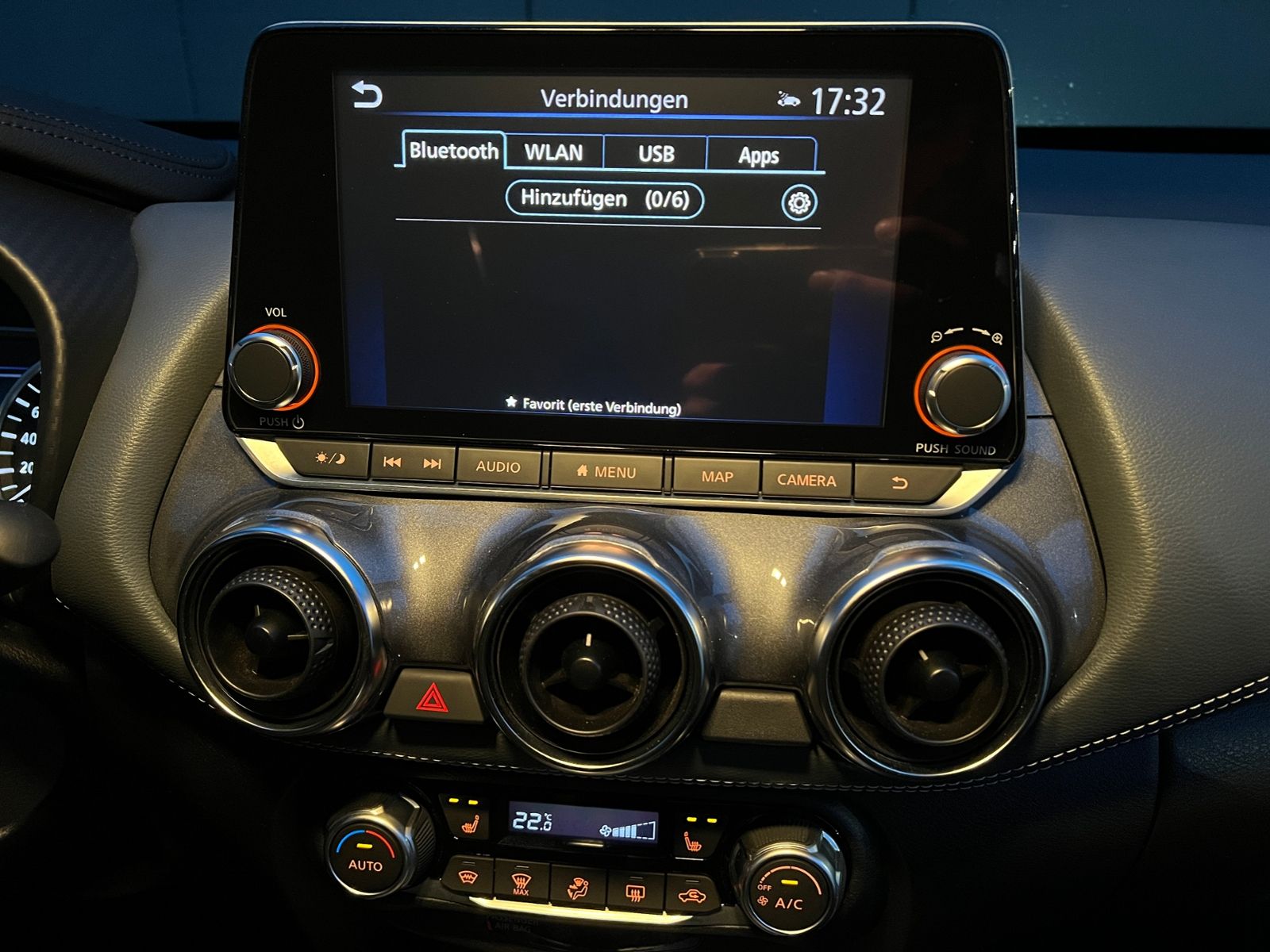 Fahrzeugabbildung Nissan Juke Tekna 1.0 DIG-T Automatik *BOSE, LED, 19" L