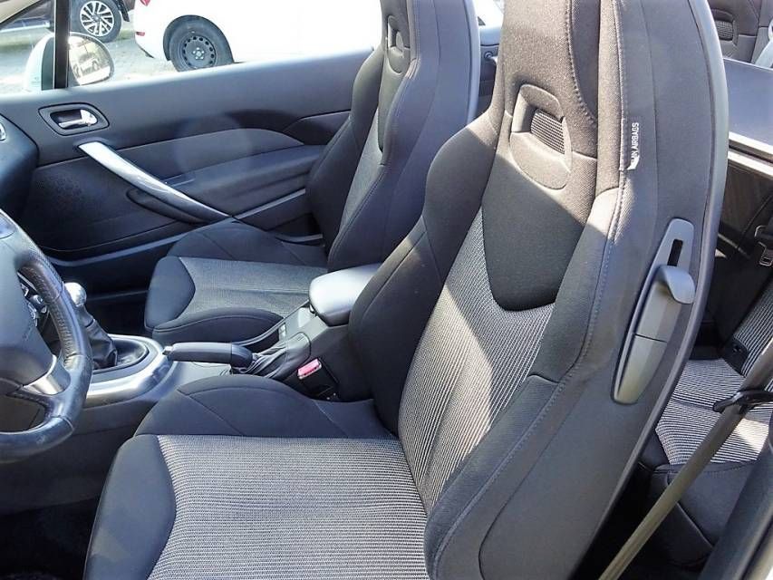 Fahrzeugabbildung Peugeot 308 CC  1.6 Cabrio 120 VTi Active