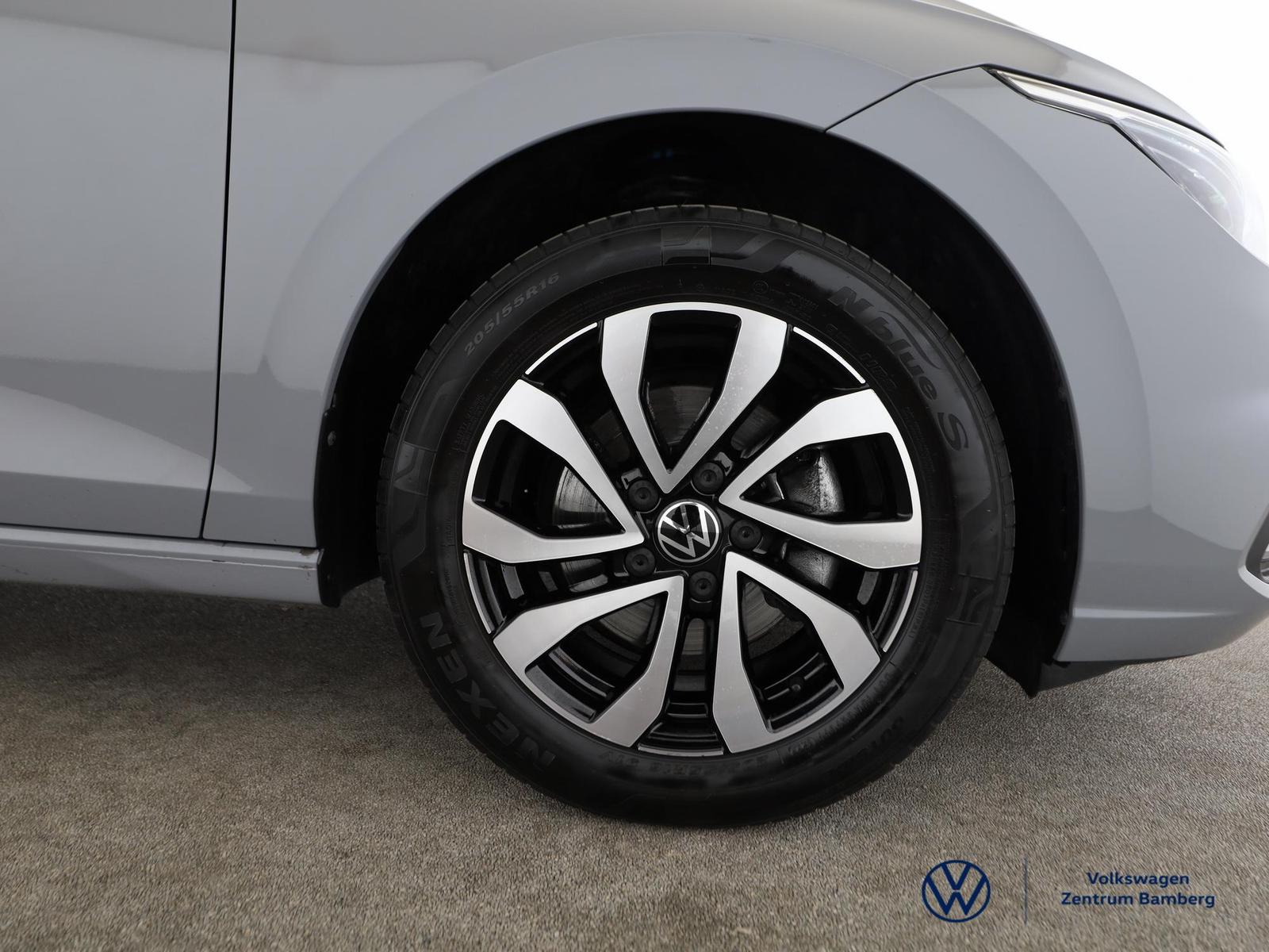 Volkswagen Golf VIII Variant 1.0eTSI Active DSG+HUD+RFK+ACC, миниатюра 16