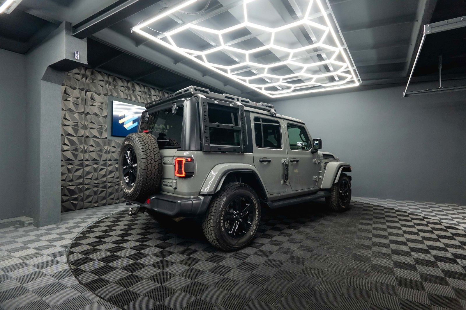 Fahrzeugabbildung Jeep Wrangler 2.0 T UNLIMITED SAHARA OFFROAD 4x4 LED