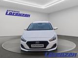 Hyundai i30 Select Kombi 1.4 Spurhalteass. Fernlichtass. - Hyundai i30: Select