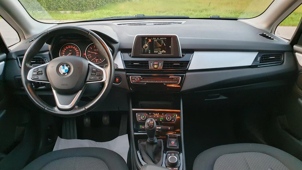 BMW 218