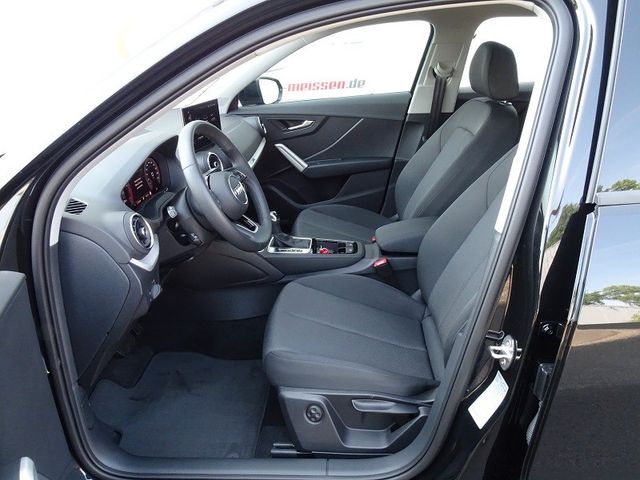 Q2 35 TFSI S-tronic advanced / Matrix LED