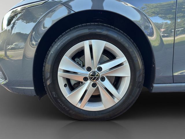 Golf VIII Variant 1.0 eTSI Life DSG
