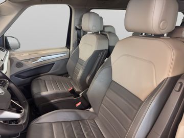 Volkswagen T7 Multivan - 12