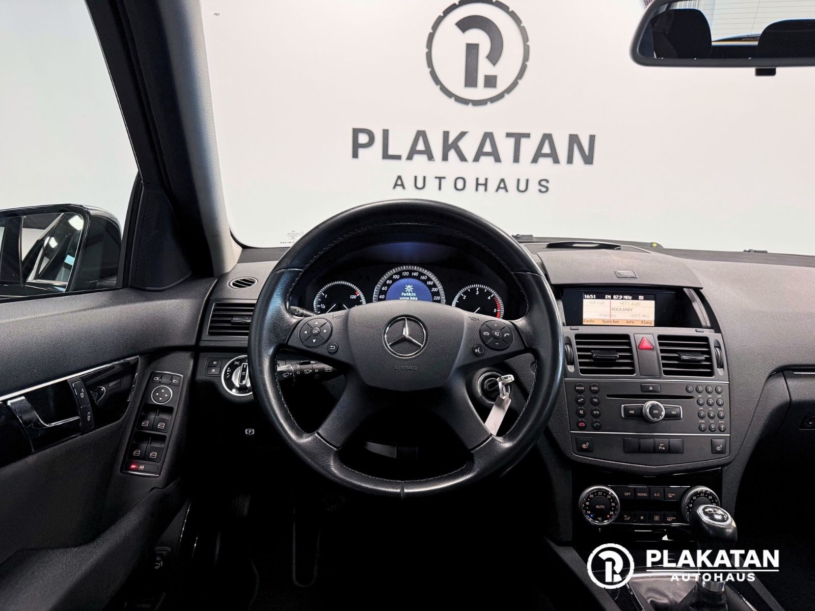 Fahrzeugabbildung Mercedes-Benz C 180 CDI T-Model Bi-Xenon AHK MB-Service EXPORT