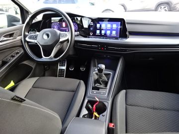 Fotografie 8 des VW Golf VIII 1.5 TSI Active*Navi*LED*SHZ*Alu16Zoll