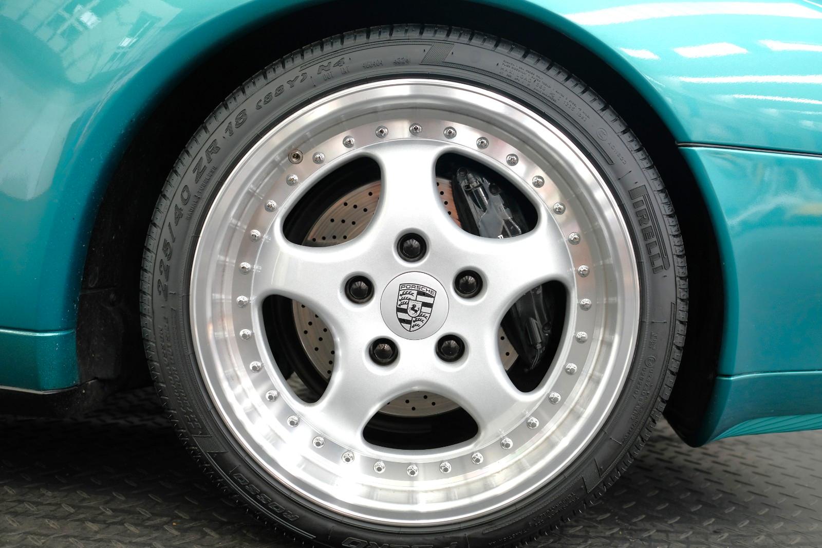 Porsche 993 Carrera/SONDERLACK/HISTORIE/18ZOLL