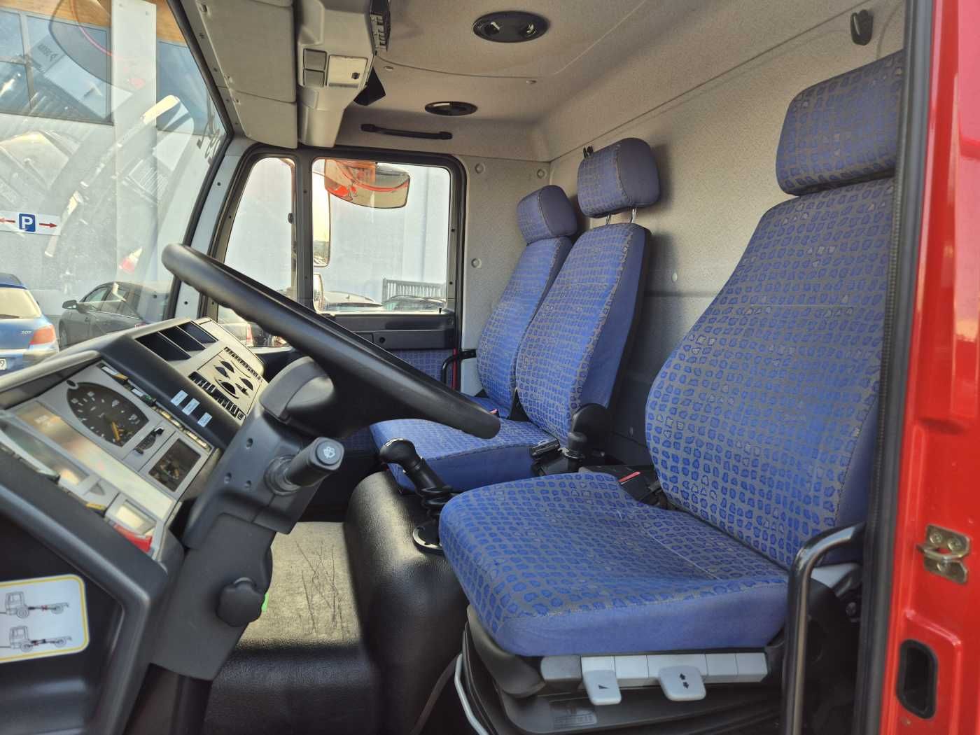 Fahrzeugabbildung MAN LE 8.150 Schaumlöschfahrzeug Schmitz SLF25/25