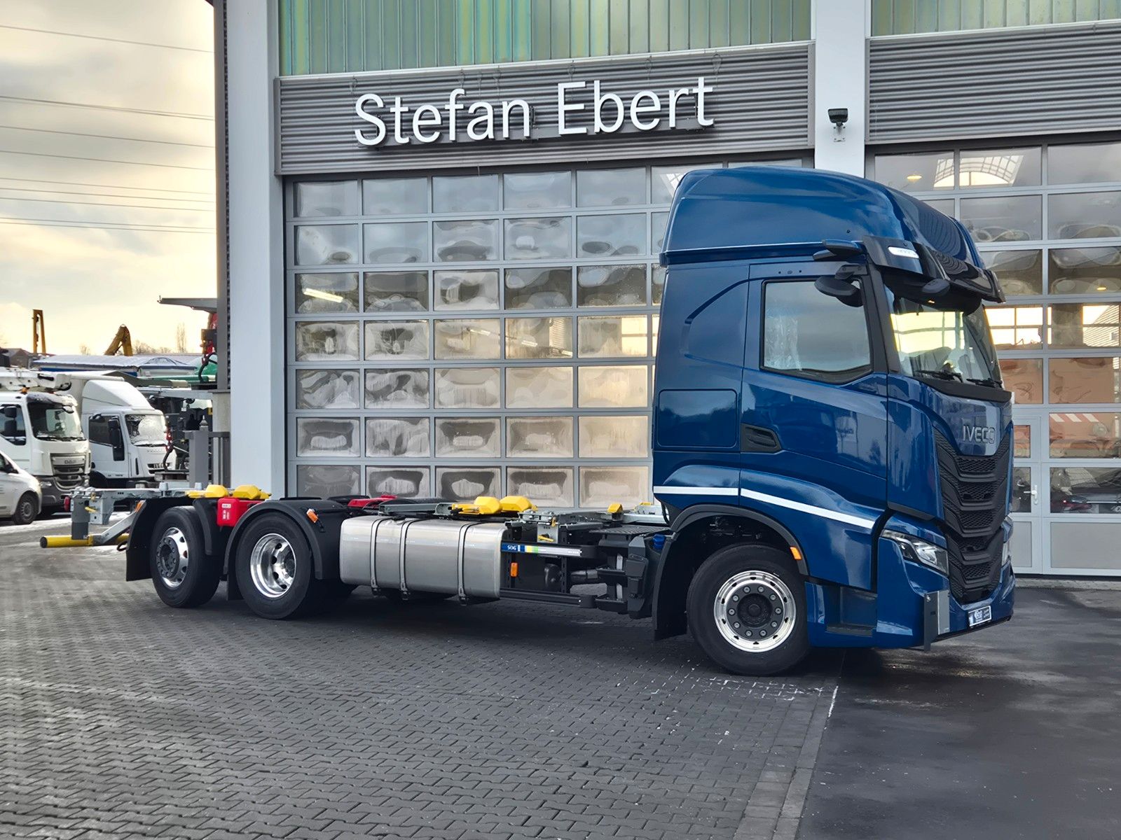 Fahrzeugabbildung Iveco S-Way AS260S50Y/FS CM 6x2 BDF Standklima 2xAHK