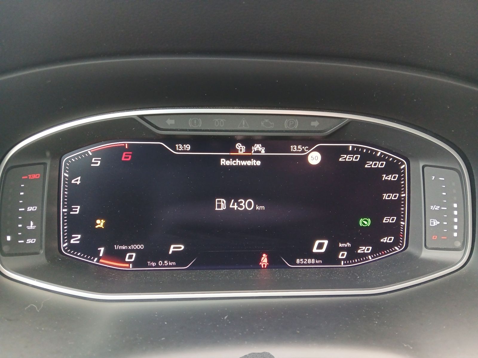 Fahrzeugabbildung SEAT Ateca TDI FR-Line DSG STH LED Navi AID ACC RFK S