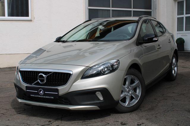 Volvo V40 Cross Country D2 KLIMA SHZ PDC TEMPOMAT BT