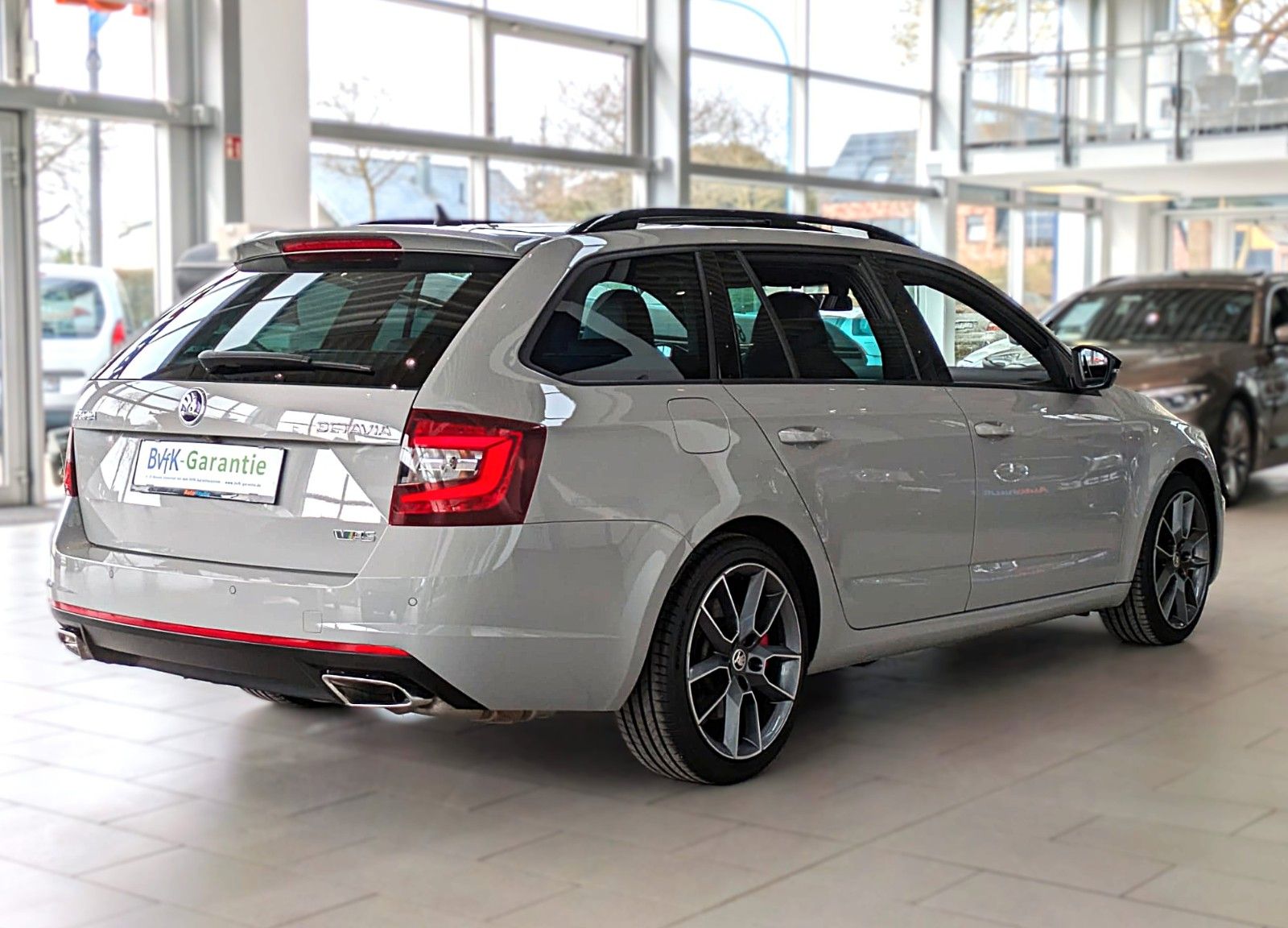 Fahrzeugabbildung SKODA Octavia RS DSG PANO ACC LED VIRTUAL CAM CARPLAY