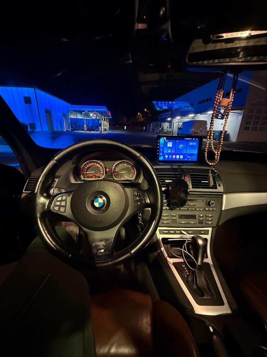 BMW X3 2010 — photo 7