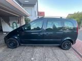 Mercedes-Benz Mercedes Vaneo, 1,6 - Mercedes-Benz Vaneo mit Benzin-Antrieb: Kleinbus, 1.6