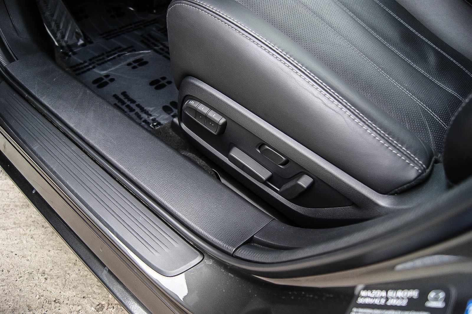 Fahrzeugabbildung Mazda 6 Kombi 22 SKYACTIV-D 184 Sports-Line LEDER BOSE