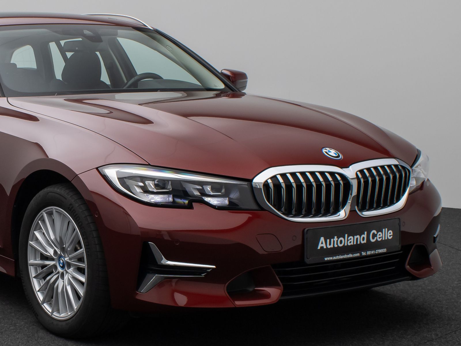 Fahrzeugabbildung BMW 320e Luxury Line Panorama Kamera DAB AHK Alarm