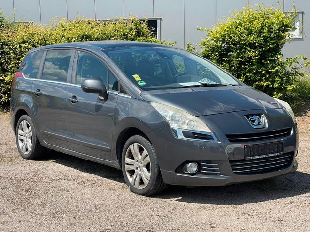 Peugeot 5008 1.6 Premium 155 THP *7Sitze*Pano*Navi*