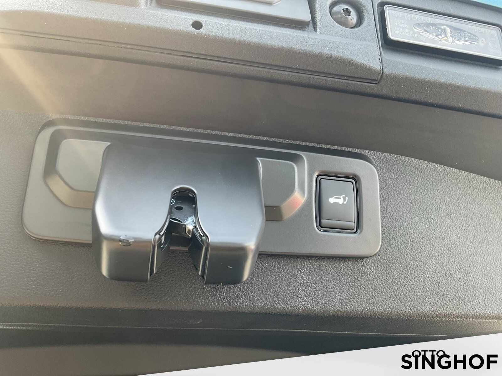 Fahrzeugabbildung Renault Symbioz Iconic E-Tech Full Hybrid 145