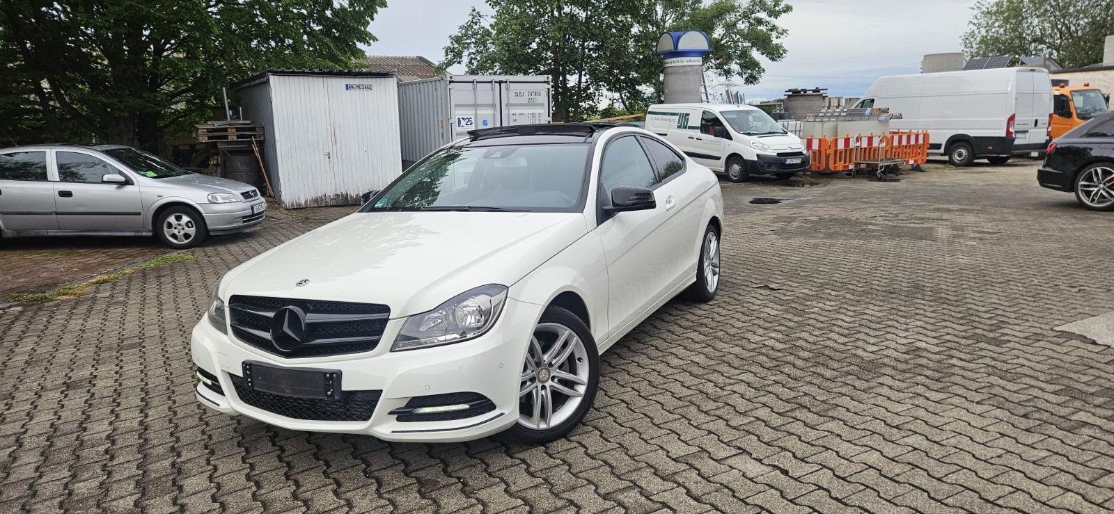 Mercedes-Benz C 180 C Coupe C 180 CGI BlueEfficiency