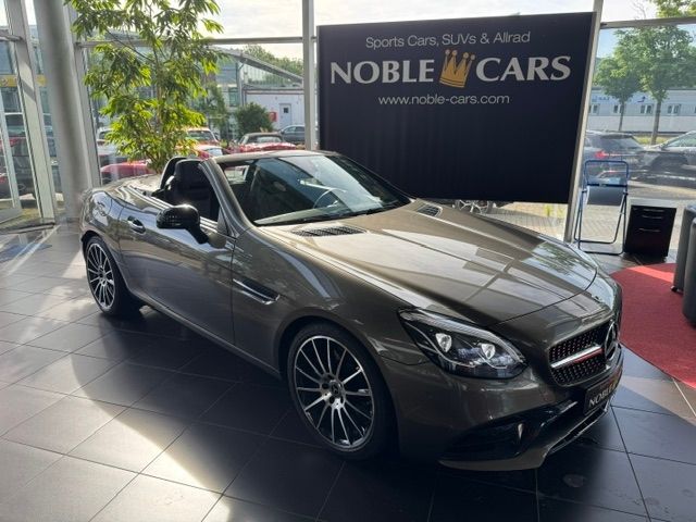 Fahrzeugabbildung Mercedes-Benz SLC 300 AMG Line AIRSCARF MEMORY LED