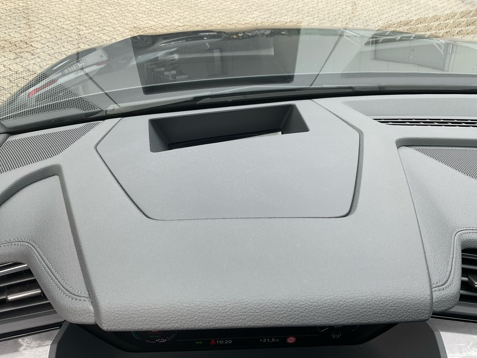 Audi Q8 e-tron - Bild 30