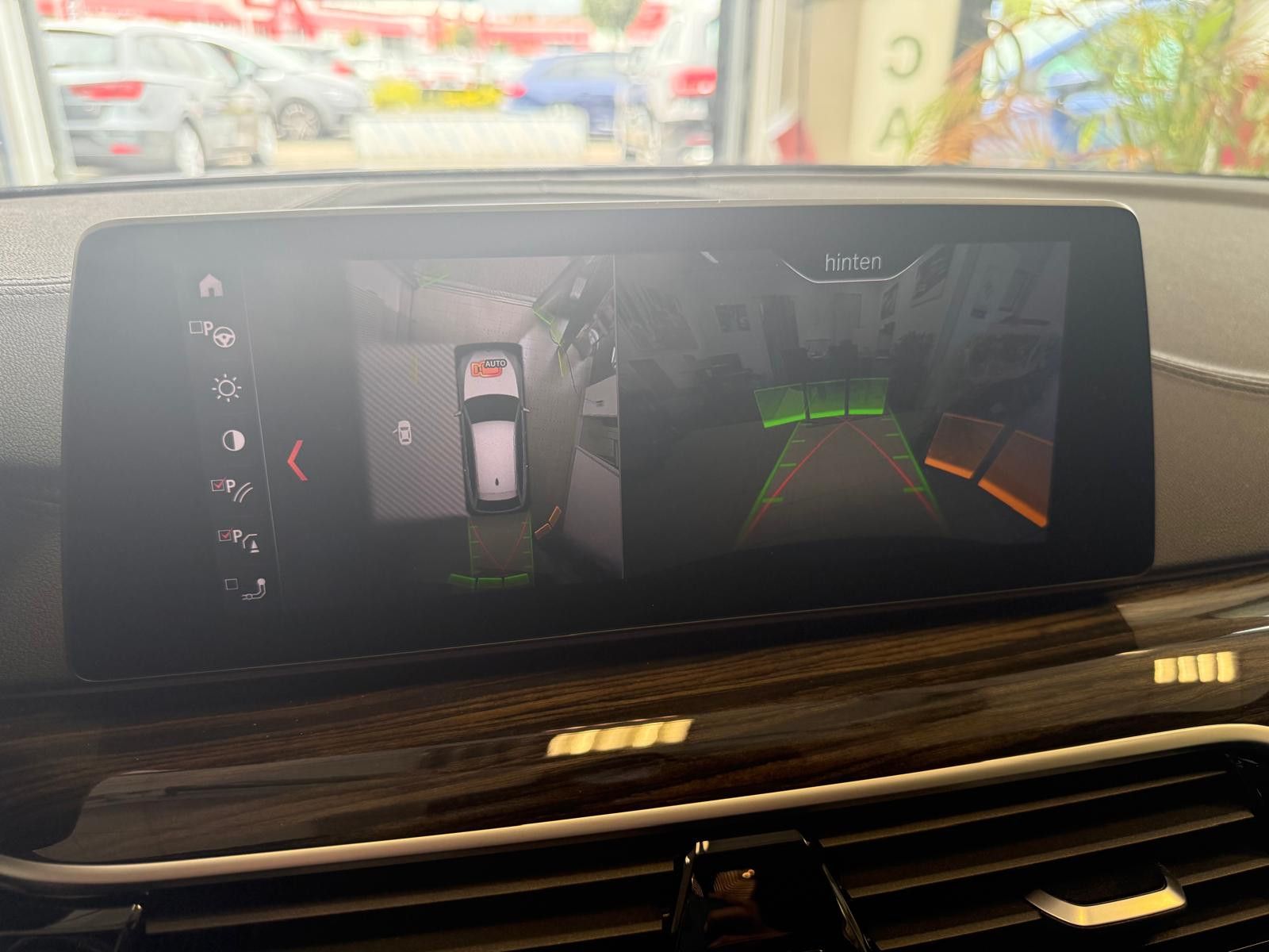 Fahrzeugabbildung BMW 540i Touring xDrive M /1.HAND/ SCHECKHEFT