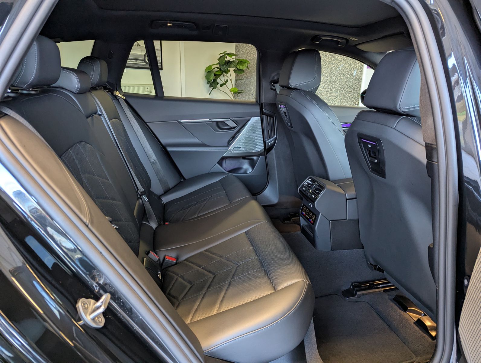 BMW 520 d M-Sport Innov.-Paket H/K LED Pano AHK 360° - Image 15