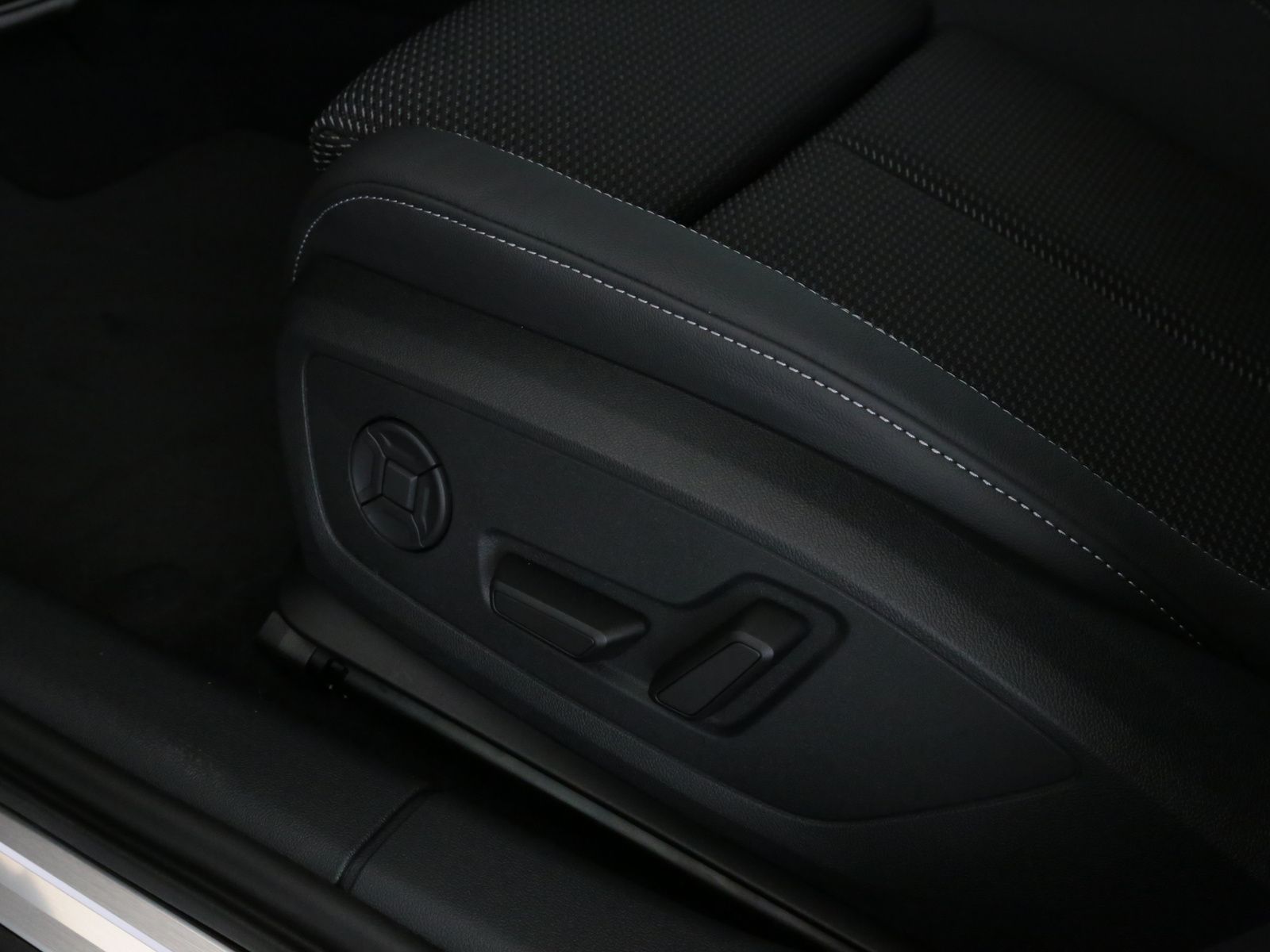 Audi A3 allstreet 40 TFSI e S tronic LED Navi Pano-D foto 21