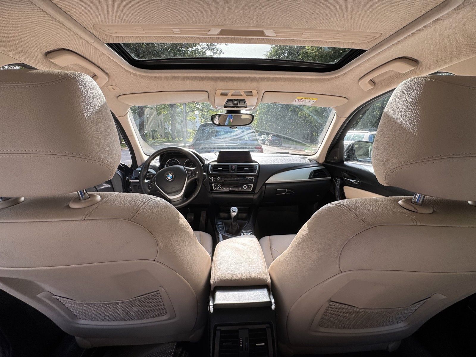 BMW 116d Urban Line Pano LEDER Harman/Kardon Camera